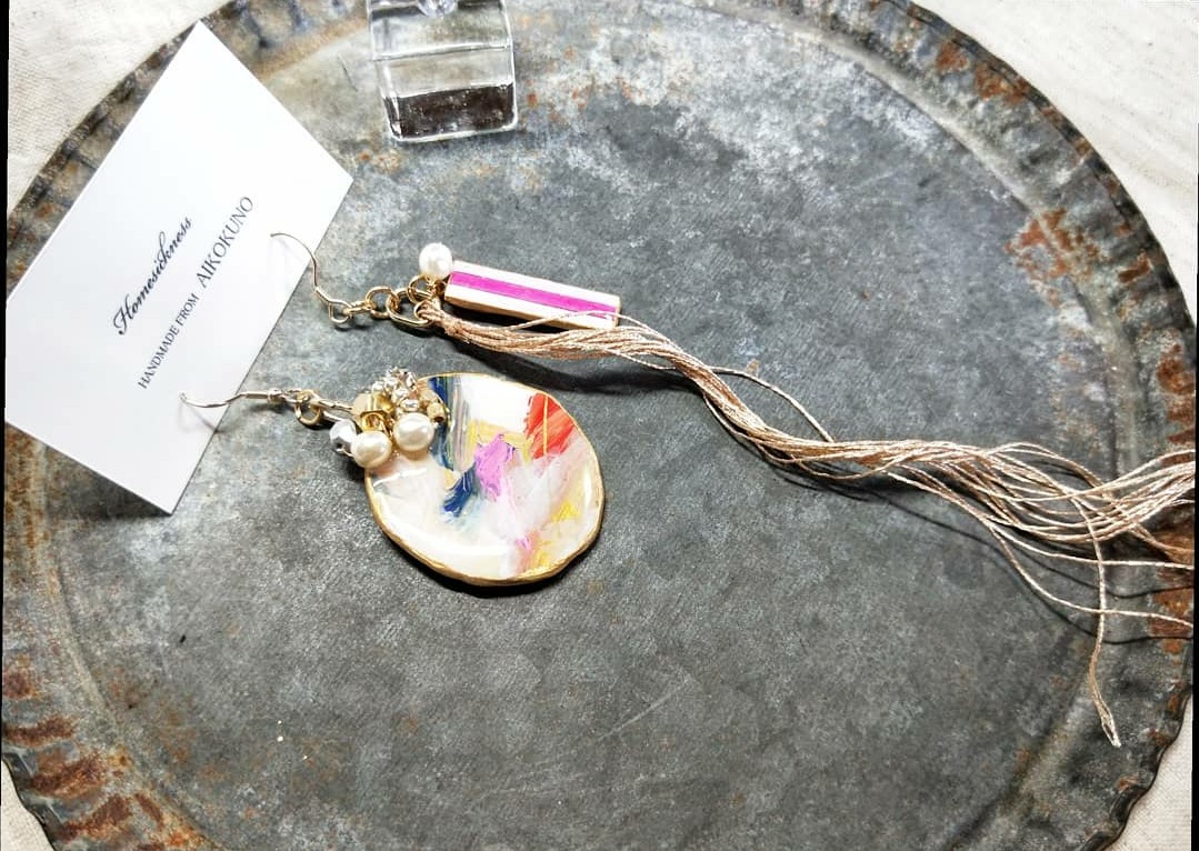 Glowing hair and painting earring ⅱ