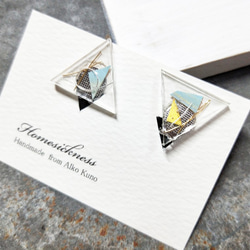Clear triangle clip earrings01 1枚目の画像