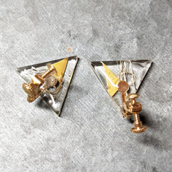 clear triangle earrings 02 4枚目の画像