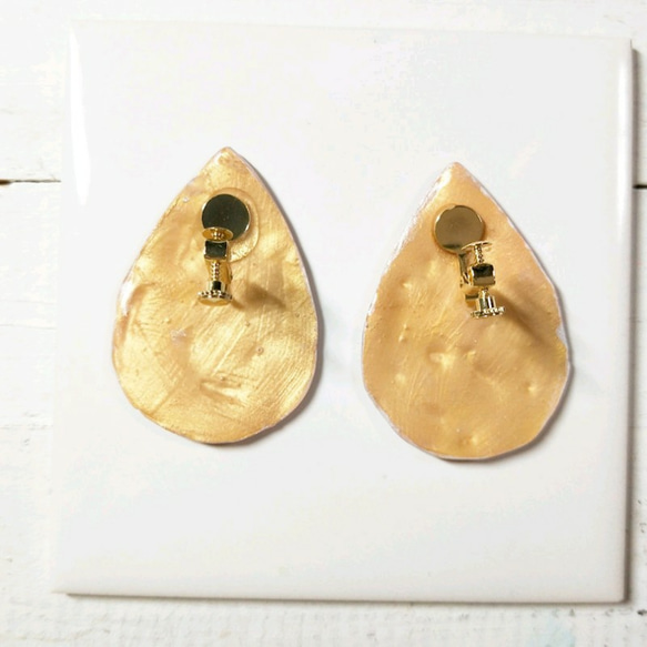 Paint art earrings / ひとしずく 5枚目の画像