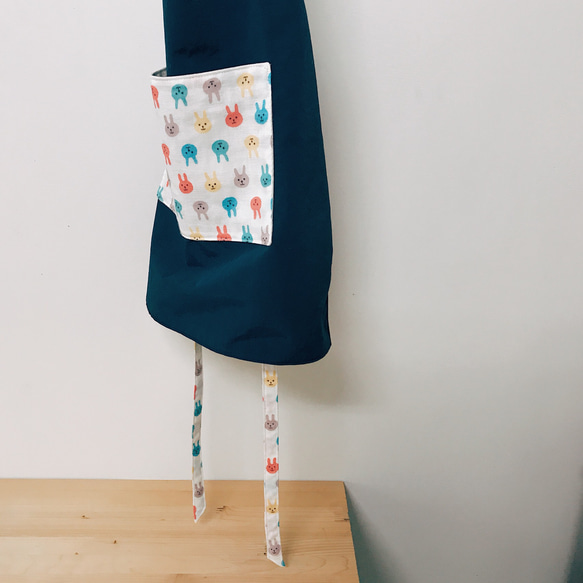[ 接單製作 ]寶寶圍裙（日本防潑水材質） 第3張的照片
