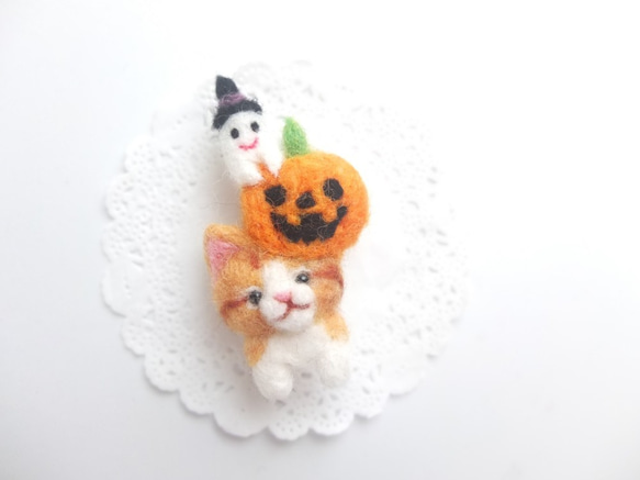 小さなハロウィン猫　茶トラ☆羊毛 2枚目の画像