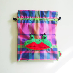 E*group 阿蛙束口袋 粉紅紫藍格 置物袋 化妝包 小物袋 第2張的照片