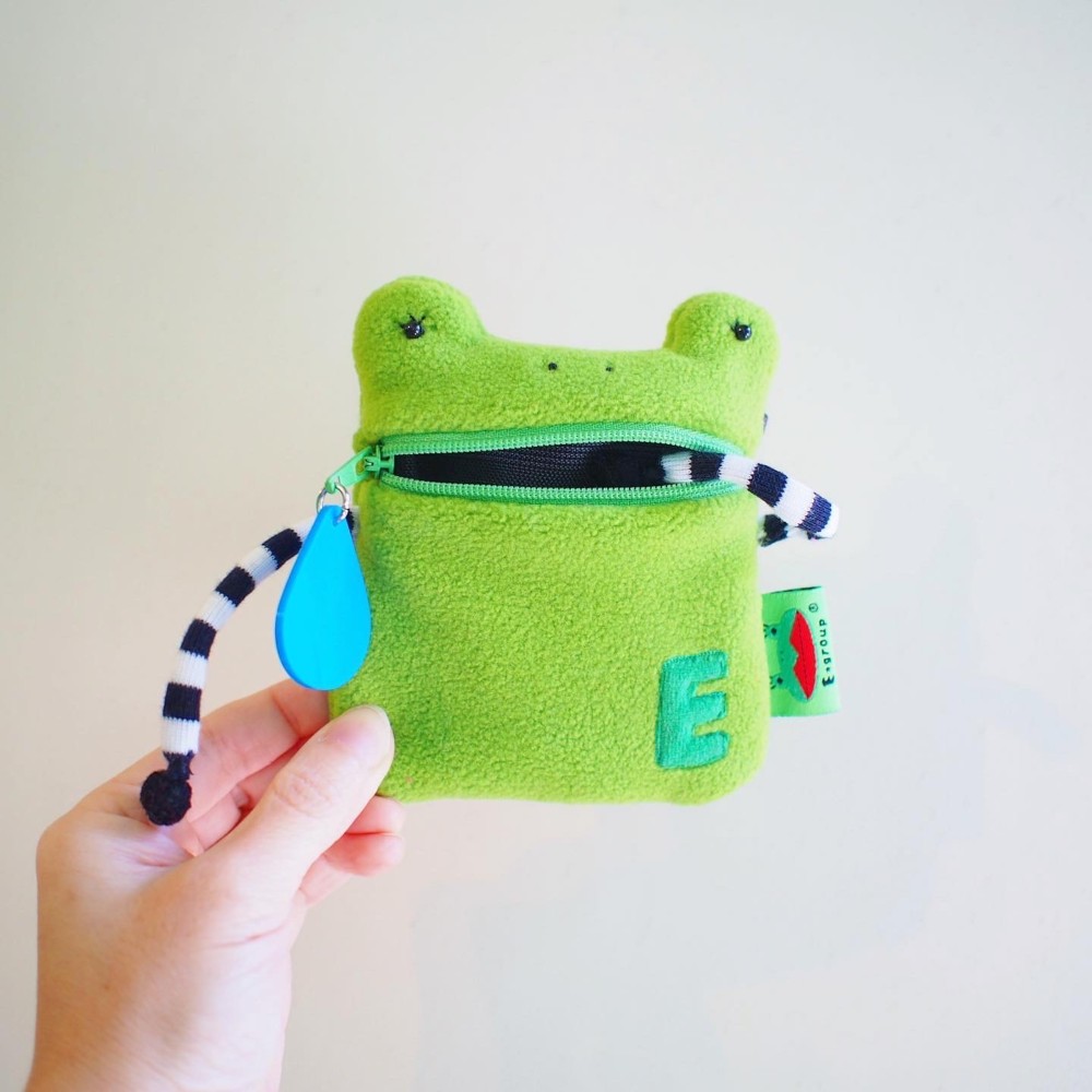 E*group 口水零錢包阿蛙果綠青蛙送禮禮物其他短夾・皮夾・小錢包E*group 的作品8616519｜Creema