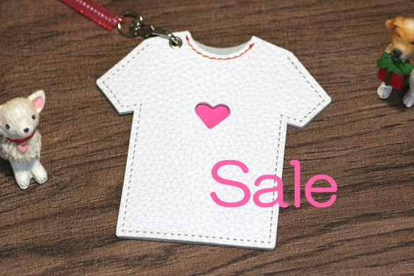 半額SALE★白Tシャツ型パスケース（ハート） 1枚目の画像