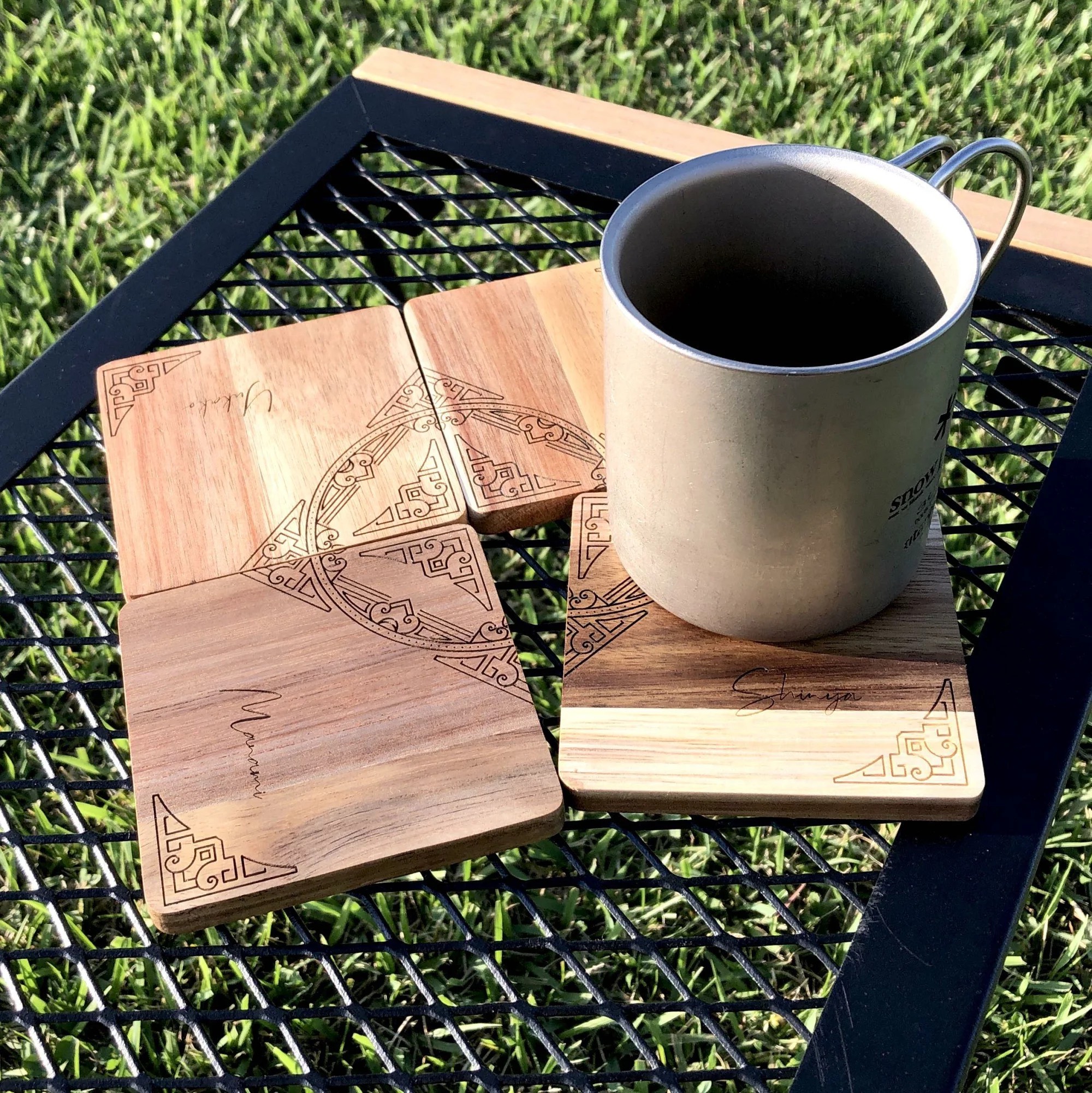 《送料無料》【カルテットコースター ネイティブ柄】 木製コースター 名入れ アウトドア キャンプ