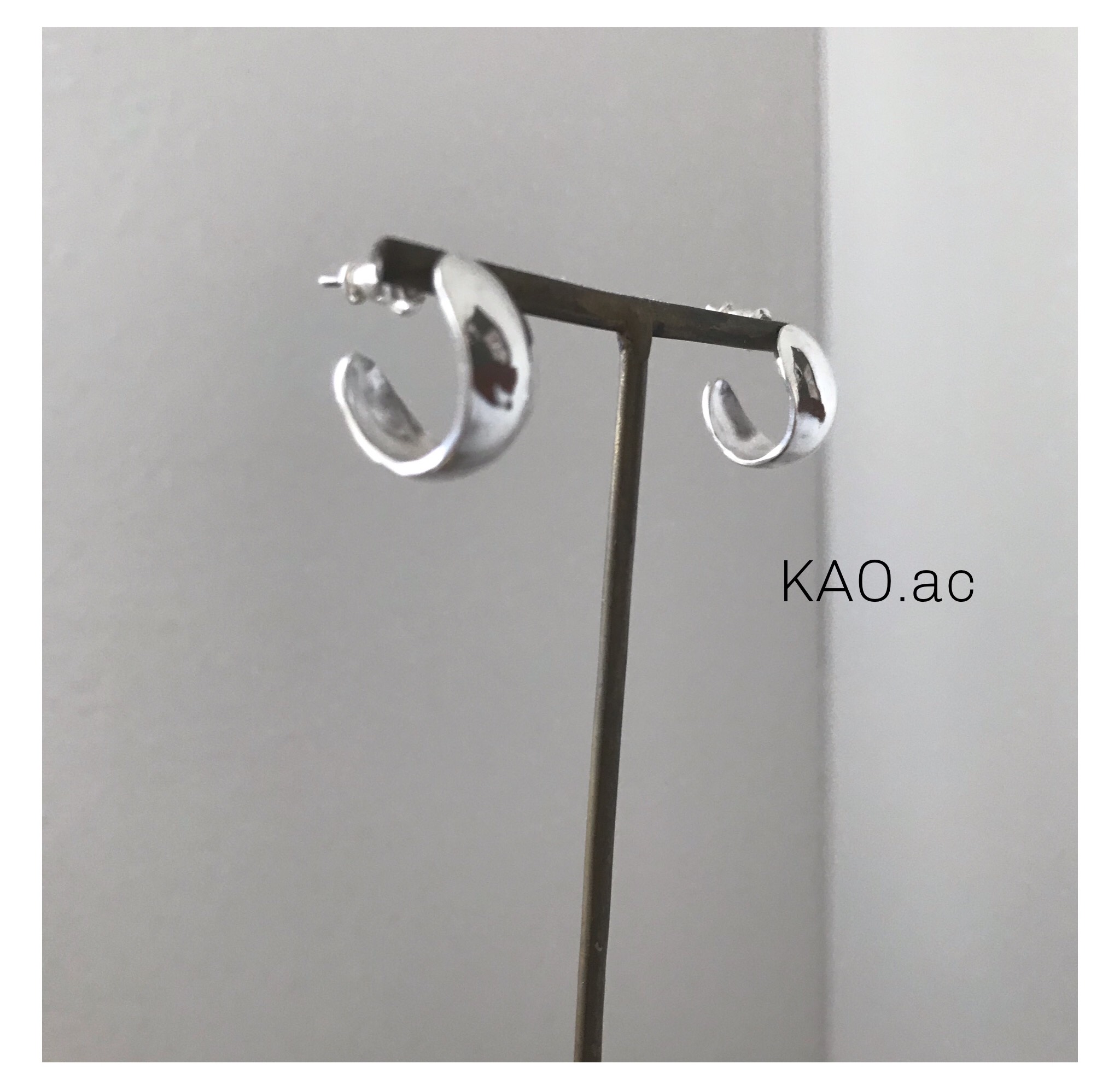 【特集掲載】silver950 ミニlongcurlピアス/イヤリングアレルギー対応 小さめ　幅広　シルバーピアスフープ