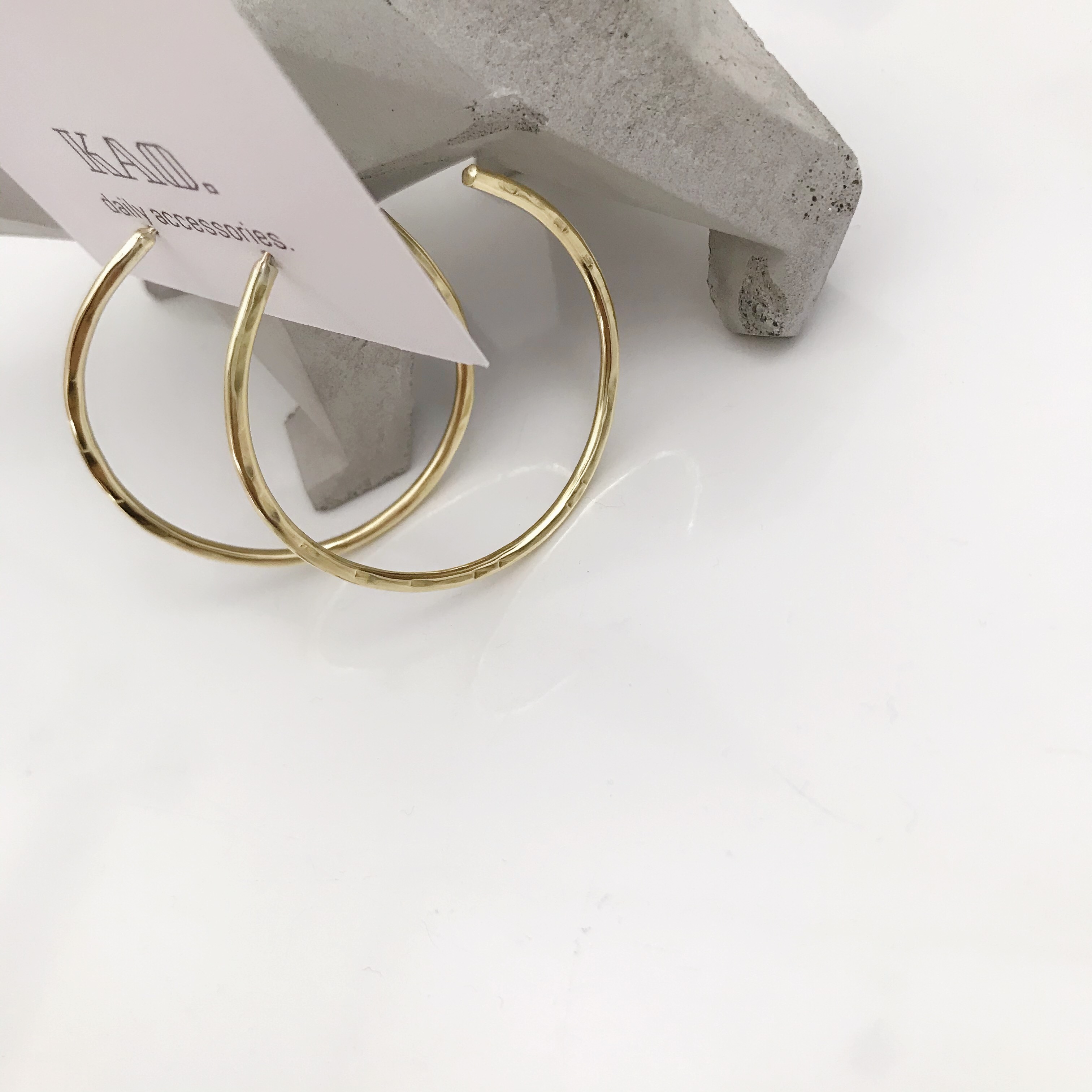 送料無料【真鍮】bighooppierce フープピアス　大きな軽いピアス　アレルギー対応　大ぶり　ゴールド　14kgf