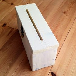 鍵付き木製貯金箱(お札可) アイボリー 賽銭箱 募金箱  アンティーク・カントリー調 5枚目の画像