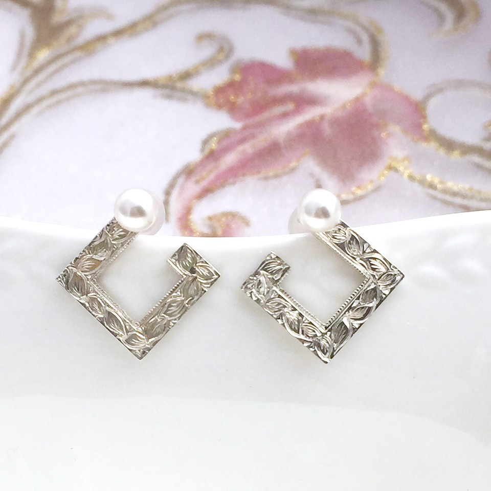 お洒落な四角いピアス SV925【注文生產】