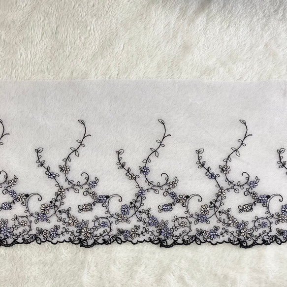 1m 綺麗 花 フラワー 刺繍 チュールレース ライトラベンダー BK201229 ハンドメイド 手芸 素材 材料 3枚目の画像