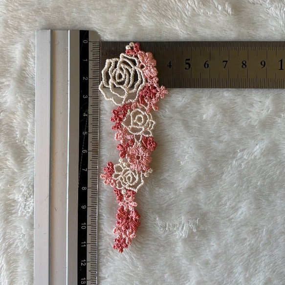 左右セット 花 薔薇 バラ フラワー カラーケミカルレースモチーフ アップリケ ピンクベージュ系 BK210312 3枚目の画像