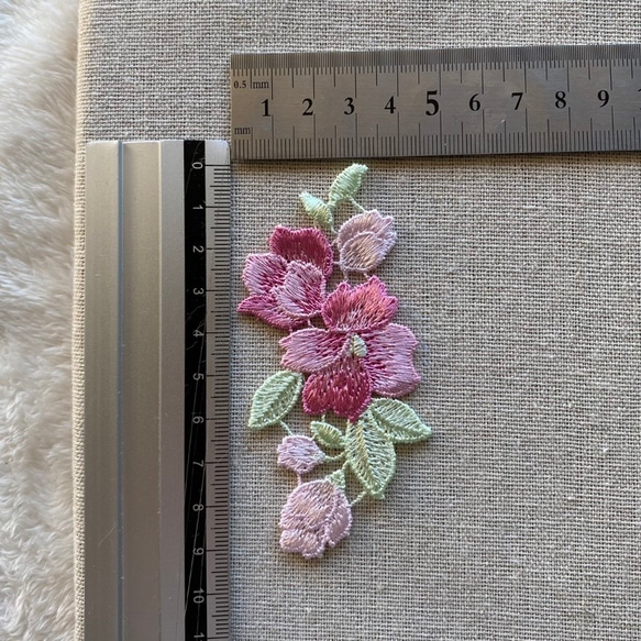 左右セット 綺麗 花 フラワー 刺繍 ケミカルレース モチーフ アップリケ BK211101 ハンドメイド 手芸 素材 3枚目の画像