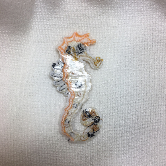 タツノオトシゴ 刺繍 モチーフ アイロンワッペン アップリケ BK170407 ハンドメイド 手芸 素材 4枚目の画像