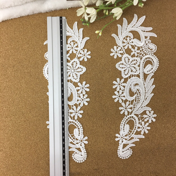 ＊再入荷＊綺麗 お花 ケミカルレースモチーフ アップリケ 白 BK171026 ハンドメイド 手芸 素材 材料 DIY 3枚目の画像