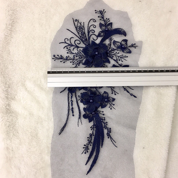豪華 パール 立体花 刺繍 モチーフ アップリケ 白 BK180523 ハンドメイド 手芸 素材 材料 ドレス 4枚目の画像