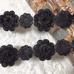 50cm単位 パール 立体花 オーガンジー刺繍 ケミカルレースブレード モチーフ 黒 BK190362 ハンドメイド 2枚目の画像