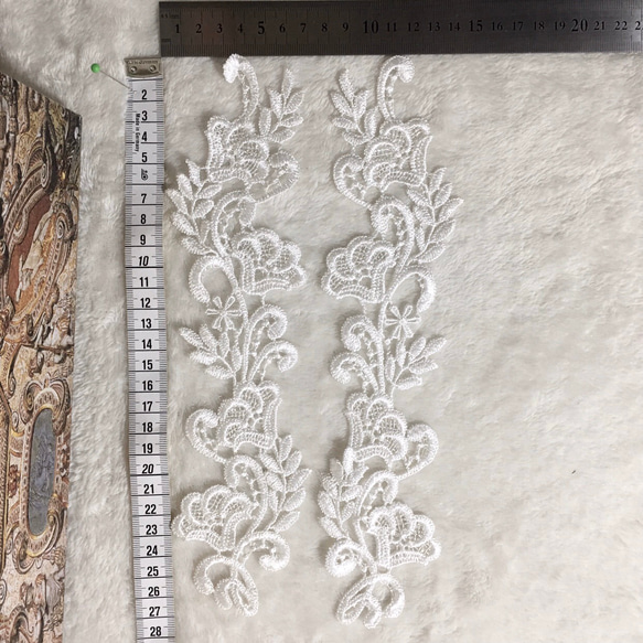 左右セット 綺麗 花 フラワー ケミカルレースアップリケ モチーフ 白 BK191009 ハンドメイド 手芸 素材 材料 3枚目の画像