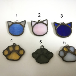 Stained Glass/猫or肉球 イニシャルチャーム付きキーホルダーorストラップ 2枚目の画像