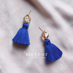 METEOR JEWELRY 藍色金魚琉璃 流蘇垂墜式耳環 第2張的照片