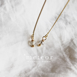 METEOR JEWELRY 鍍金 極簡日本水晶垂墜耳環 第4張的照片