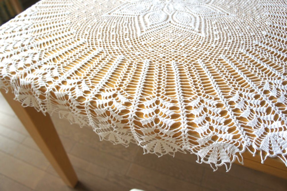 No.124 【再販】手編みレース　大きなフラワーモチーフのテーブルクロス 5枚目の画像