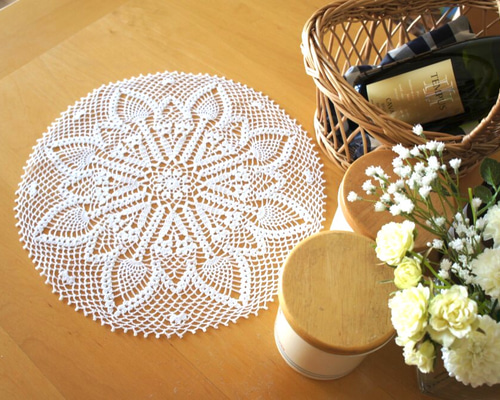 ドイリー1159❤️薔薇とマーガレット エレガント大判ドイリー✨62cm マーガレット風配色のドイリー(#doily_008)｜レース編み・かぎ