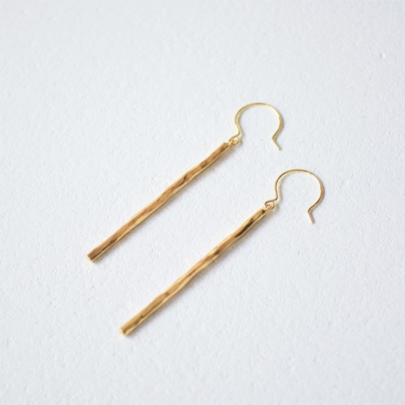 真鍮 ピアス イヤリング / “stick” brass pierce earring (B-3.4) 1枚目の画像