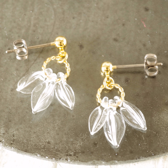 【こけしの蚤の市】Petit Chanderia earrings(Gold色金具）ピアス/イヤリング 2枚目の画像