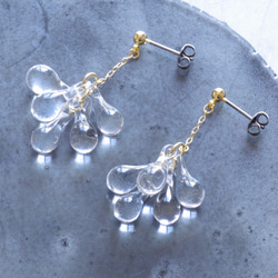 【こけしの蚤の市】Raindrops long earrings(Gold色金具）ピアス/イヤリング 1枚目の画像