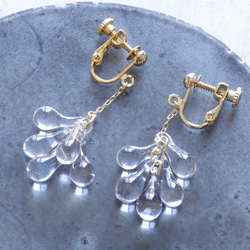 【こけしの蚤の市】Raindrops long earrings(Gold色金具）ピアス/イヤリング 2枚目の画像