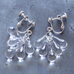 【こけしの蚤の市】Raindrops short earrings(Silver色金具）ピアス/イヤリング 2枚目の画像