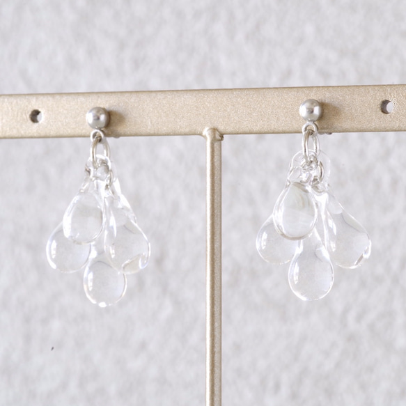 【こけしの蚤の市】Raindrops short earrings(Silver色金具）ピアス/イヤリング 4枚目の画像