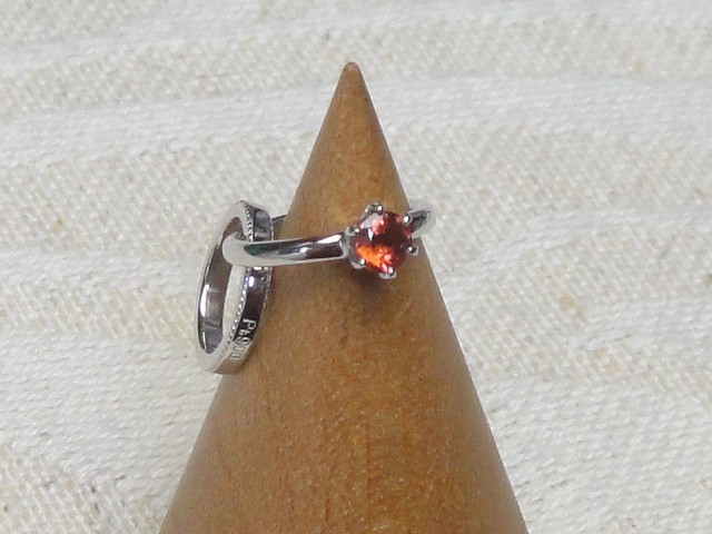 2連ベビーリング  （1月誕生石・ガーネット）刻印＆送料無料