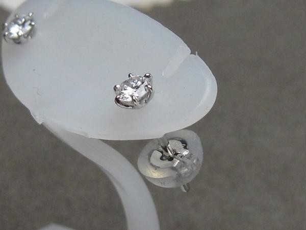 ダイヤモンドピアス（ダイヤSIクラス/0.1cts×2ピース）