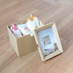 写真が飾れるギフトボックス　開けたあとフォトフレームや写真のストッカーとして使えます 2枚目の画像