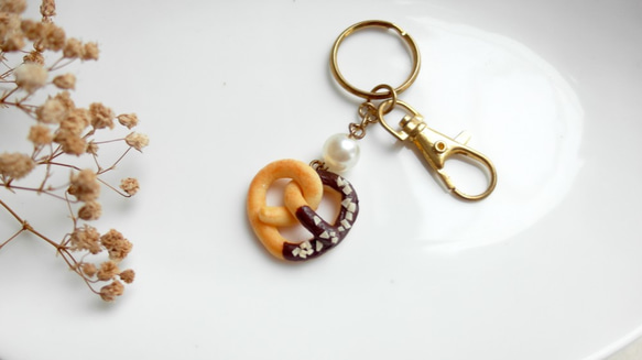 *福利品 / 展示品* 巧克力 扭結餅 鑰匙圈 包包掛飾 日本黏土 第1張的照片