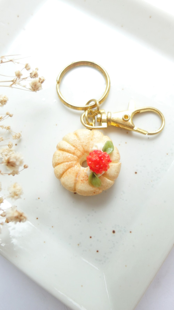 莓果甜甜圈 鑰匙圈 日本黏土 第2張的照片