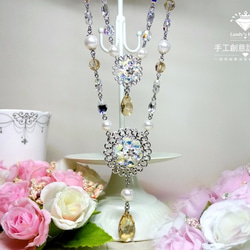 Landy House【手工創意設計精品】施華洛世奇元素SWAROVSKI~華麗款高雅長項鍊 第2張的照片