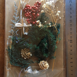 【送料無料】増量済！セレクト花材 詰め合わせ クリスマス ミックス系 プリザーブドフラワー ドライフラワー スワッグ 3枚目の画像