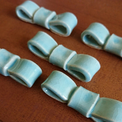 リボン 箸置き 青磁ブルー 陶器 箸・箸置き iro.to.katachi 通販