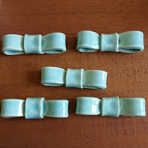 ヴィンテージ　ブルー　リボン　陶器　置物♡ ビンテージBlue＆White - 輸入・アンティーク雑貨「ANTRO」