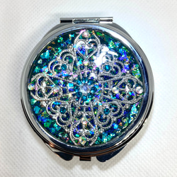 透かしパーツの鏡付きピルケースCROSS emerald mosaic 5枚目の画像