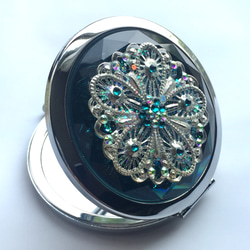 透かしパーツのコンパクトミラー flower  emerald 6枚目の画像