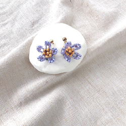 small flower (lavender)ピアス・イヤリング 1枚目の画像