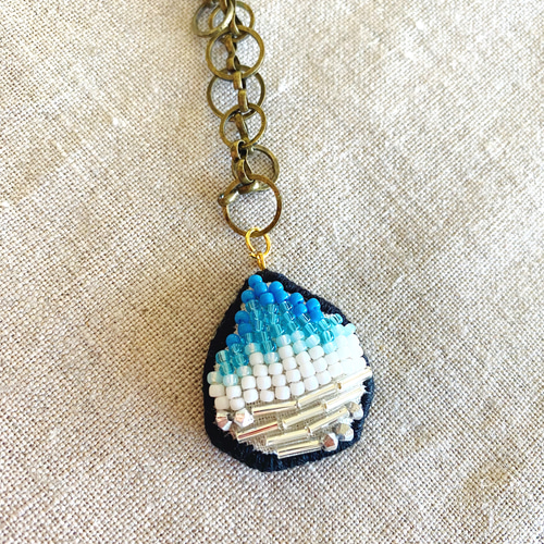 かき氷のバックチャーム 夏/ビーズ/刺繍/名前入れ/青/ブルー/赤