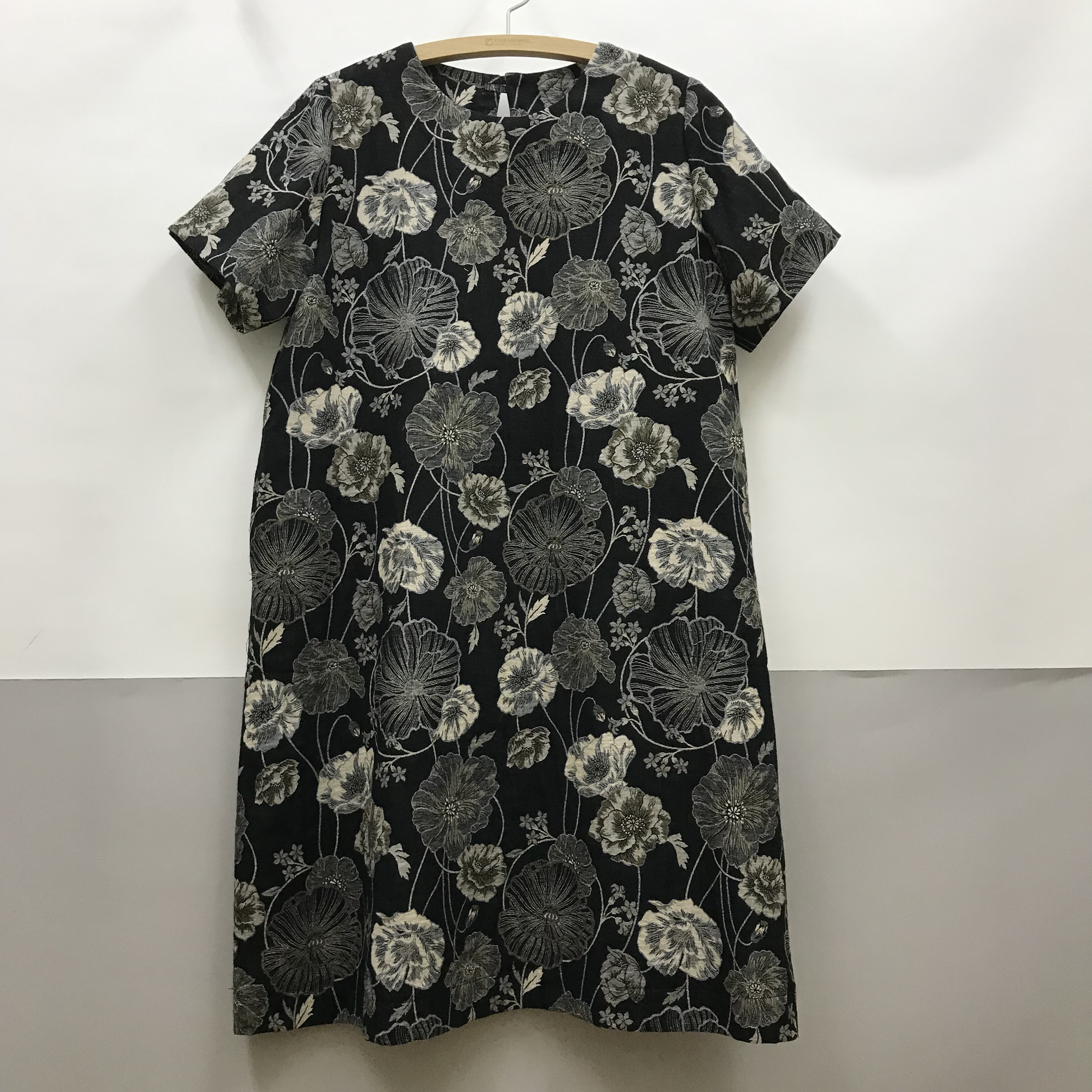 柔らか　二重織ジャガード地　ゆったり　半袖　ワンピース