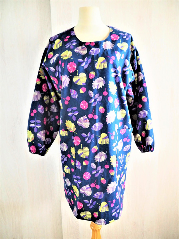 大好評 麻混割烹着 カラフルリーフ＆ナッツ割烹着 (濃い紫) エプロン