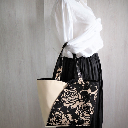 チューリップバック　薔薇柄❣️ ハンドメイド❣️ ハンドメイド チューリップバッグ 大柄フラワー - メルカリ