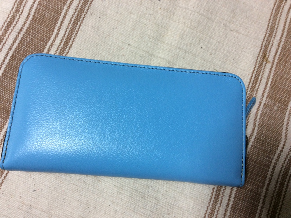 牛革良質ファスナー財布:爽やかなウォーターブルー